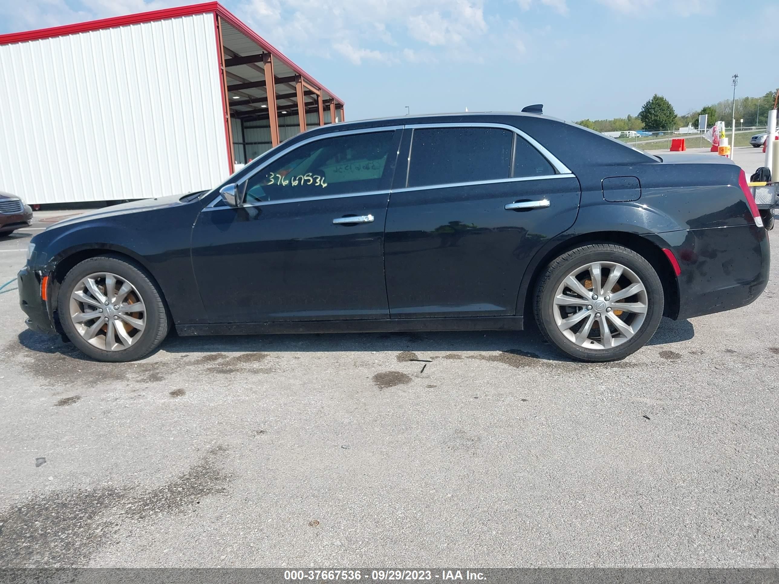 Photo 13 VIN: 2C3CCAKG1HH565471 - CHRYSLER 300 