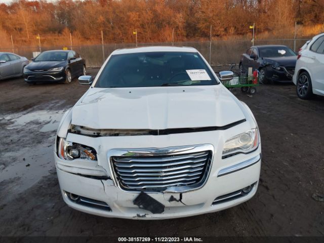 Photo 5 VIN: 2C3CCAKG2EH157895 - CHRYSLER 300C 