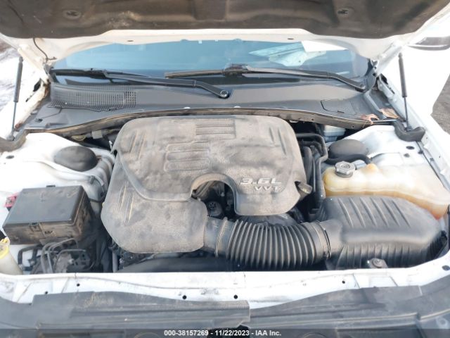 Photo 9 VIN: 2C3CCAKG2EH157895 - CHRYSLER 300C 