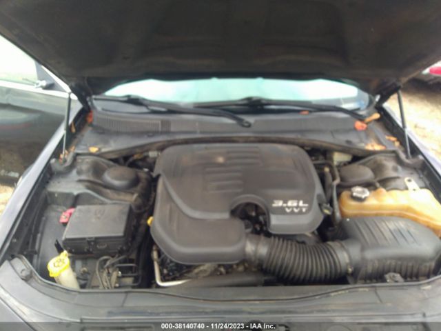 Photo 9 VIN: 2C3CCAKG2EH379109 - CHRYSLER 300C 