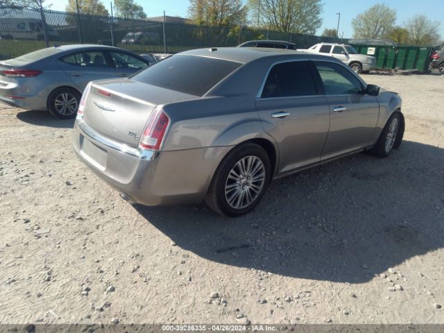 Photo 3 VIN: 2C3CCAKG3EH183096 - CHRYSLER 300 