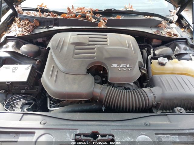 Photo 9 VIN: 2C3CCAKG4HH566811 - CHRYSLER 300C 