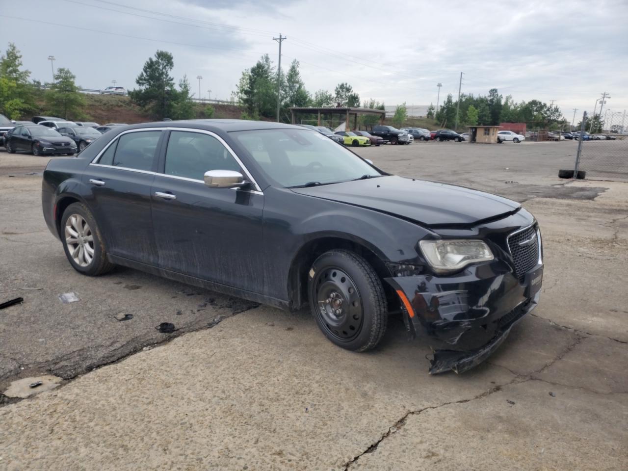 Photo 3 VIN: 2C3CCAKG4HH582779 - CHRYSLER 300 