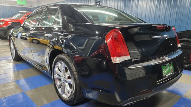 Photo 3 VIN: 2C3CCAKG4JH165149 - CHRYSLER 300 