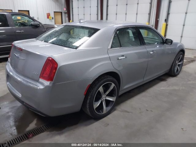 Photo 3 VIN: 2C3CCAKG5JH160204 - CHRYSLER 300 