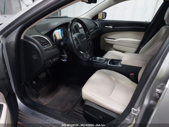 Photo 4 VIN: 2C3CCAKG5JH160204 - CHRYSLER 300 