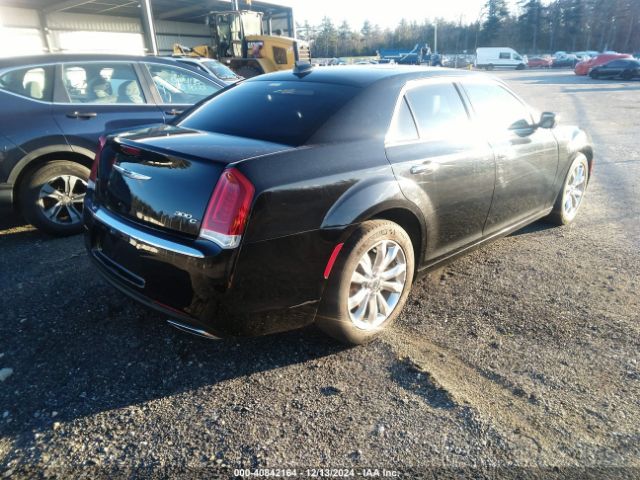 Photo 3 VIN: 2C3CCAKG7GH165767 - CHRYSLER 300 