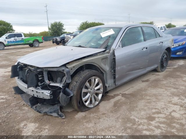 Photo 1 VIN: 2C3CCAKG7JH177456 - CHRYSLER 300 