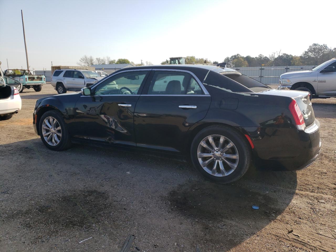 Photo 1 VIN: 2C3CCAKG7JH235808 - CHRYSLER 300 