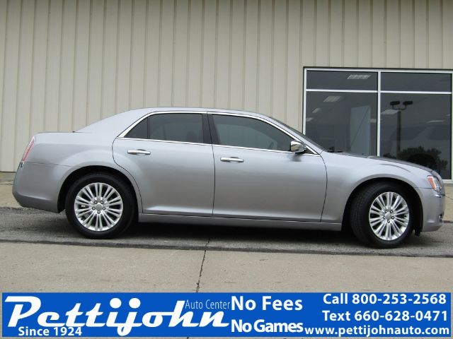 Photo 1 VIN: 2C3CCAKGXEH376880 - CHRYSLER 300 