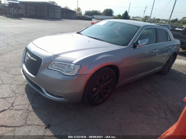 Photo 1 VIN: 2C3CCAKGXJH160490 - CHRYSLER 300 