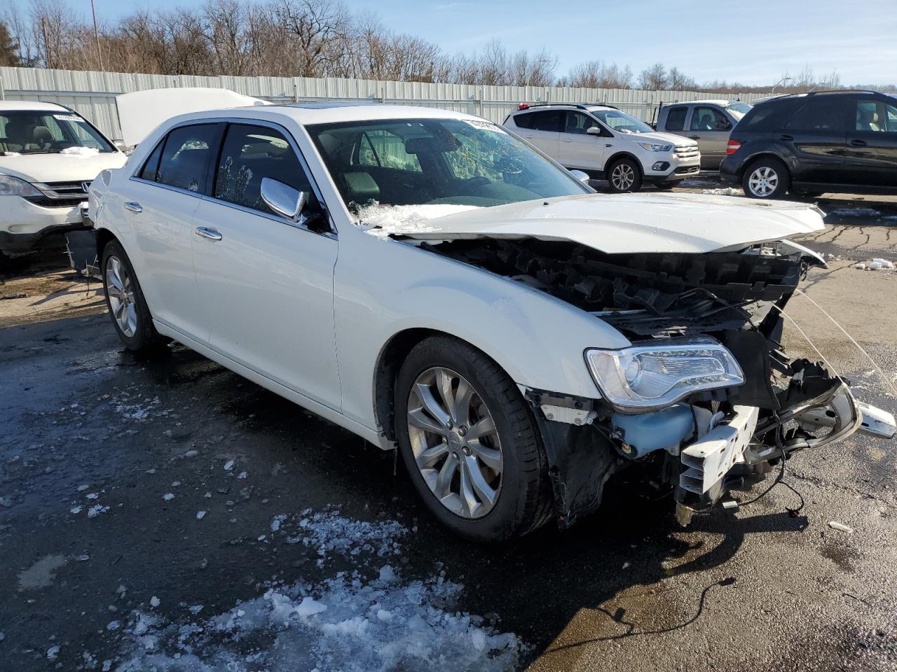 Photo 3 VIN: 2C3CCAKGXKH610995 - CHRYSLER 300 