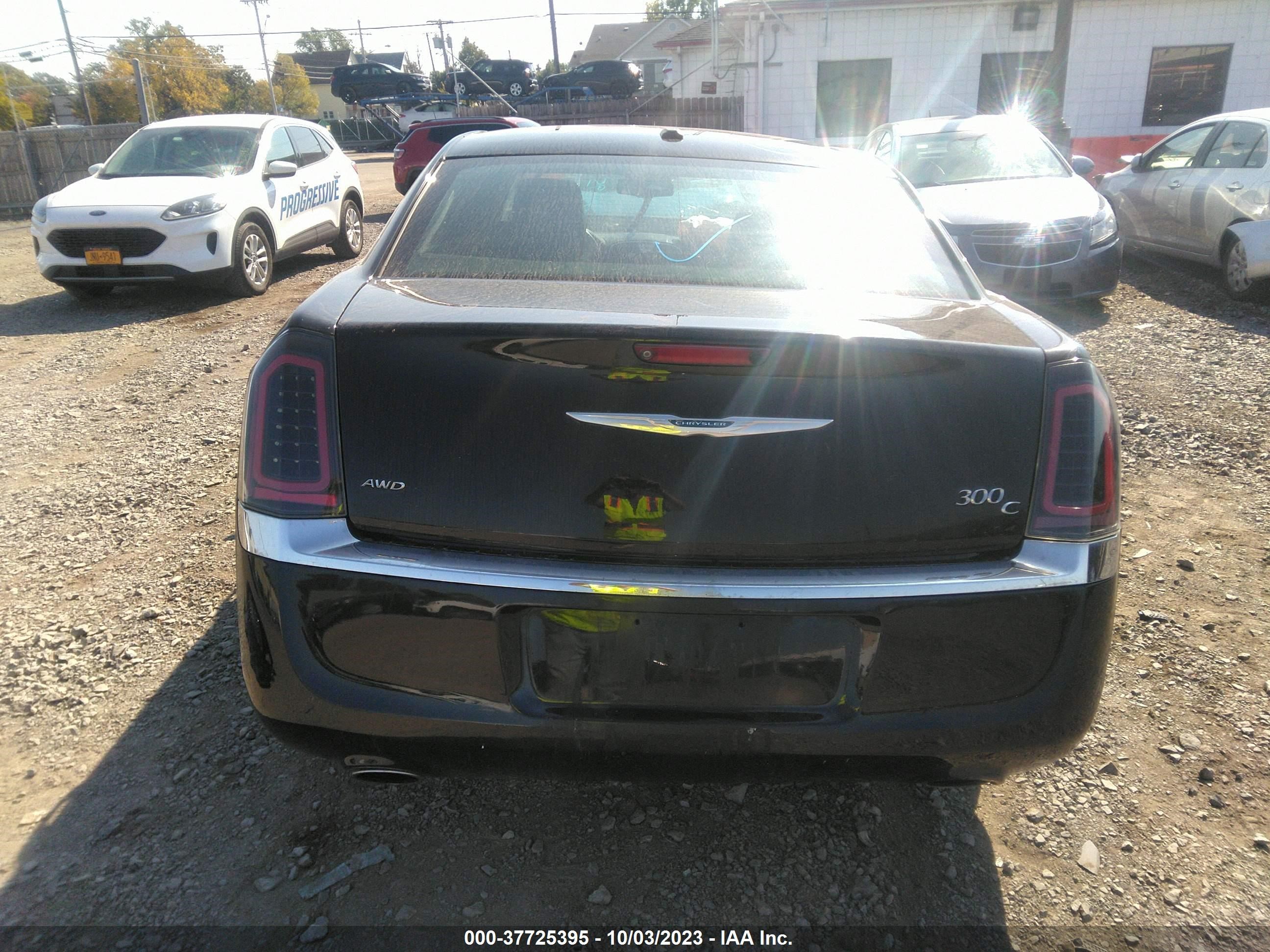 Photo 16 VIN: 2C3CCAKT1EH128580 - CHRYSLER 300 