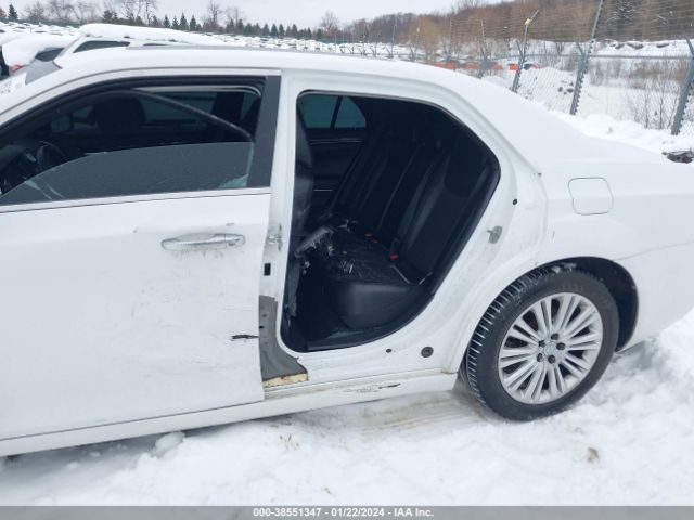 Photo 5 VIN: 2C3CCAKT2EH316007 - CHRYSLER 300C 