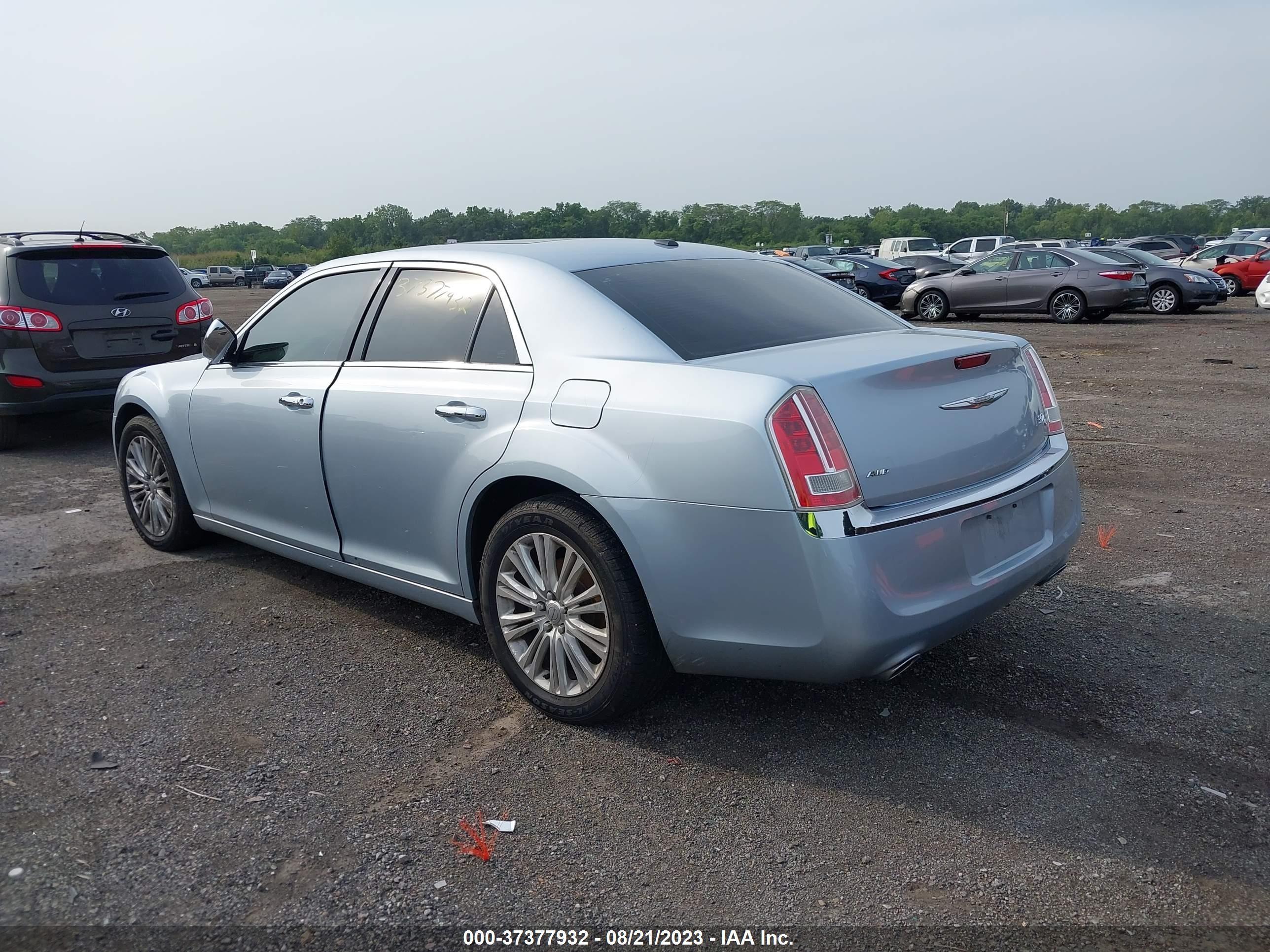 Photo 2 VIN: 2C3CCAKT3DH675865 - CHRYSLER 300 