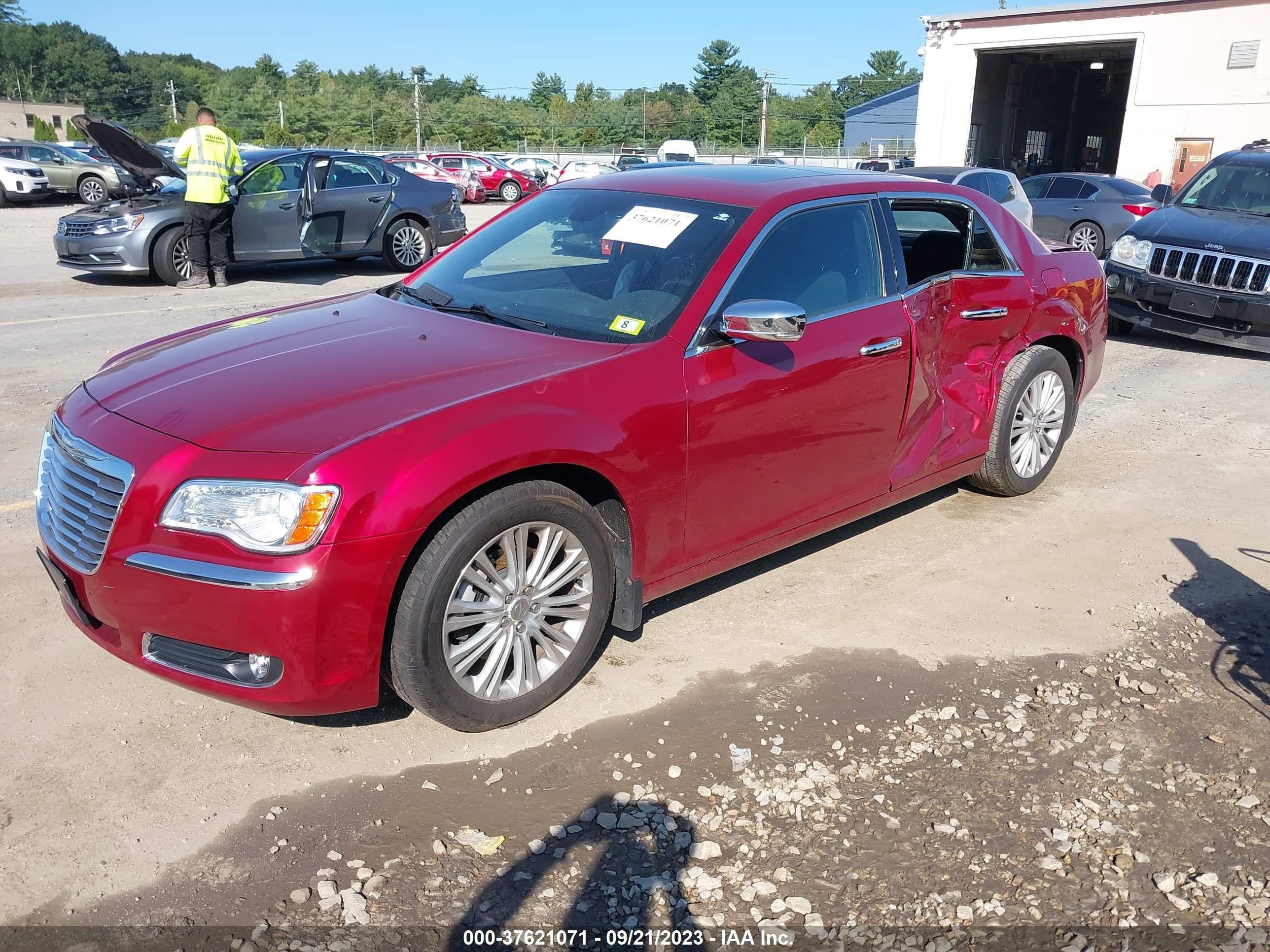 Photo 1 VIN: 2C3CCAKT4CH143510 - CHRYSLER 300 