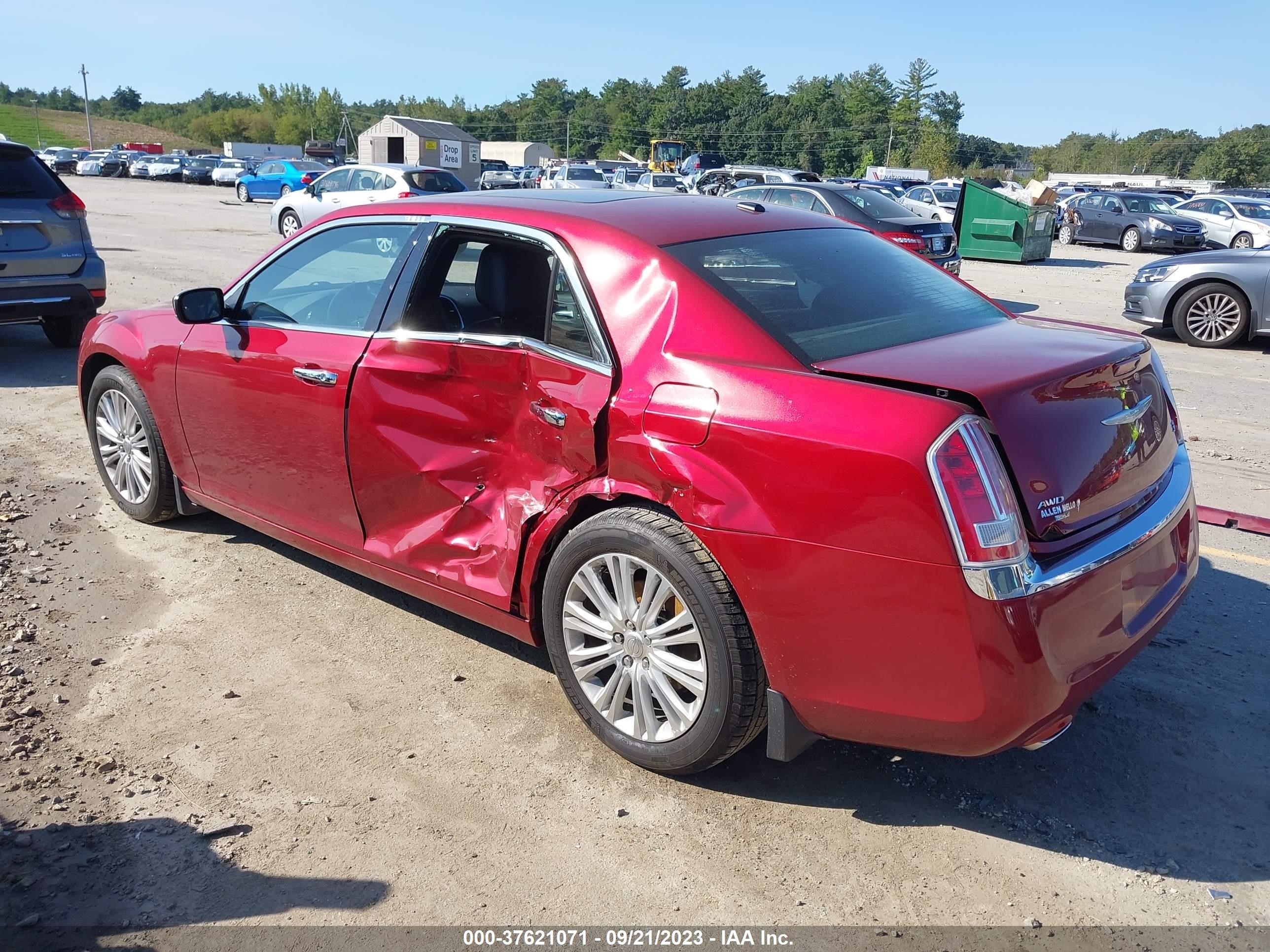 Photo 2 VIN: 2C3CCAKT4CH143510 - CHRYSLER 300 