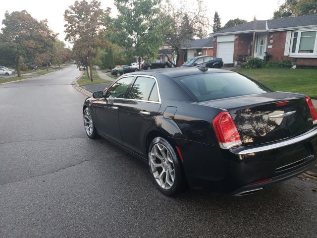 Photo 2 VIN: 2C3CCAPT0JH226101 - CHRYSLER 300C 