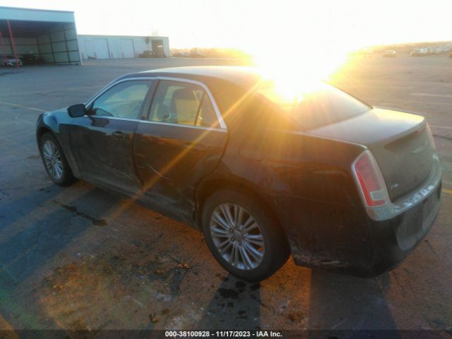 Photo 2 VIN: 2C3CCARG0EH327967 - CHRYSLER 300 