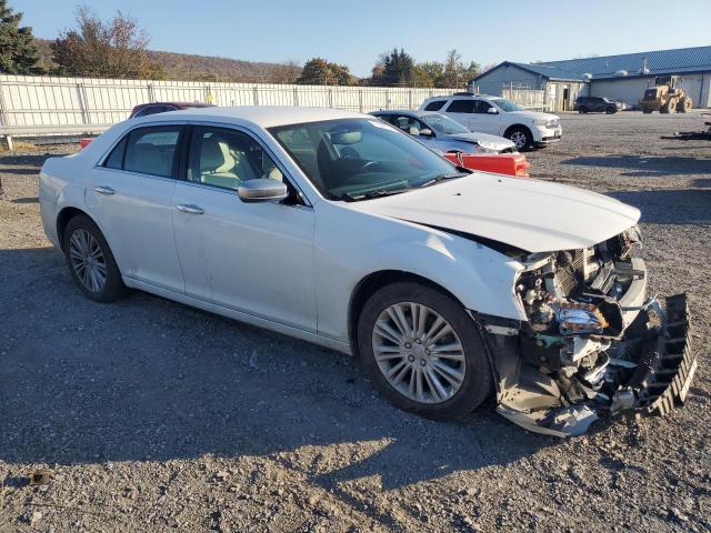 Photo 3 VIN: 2C3CCARG0EH355946 - CHRYSLER 300 