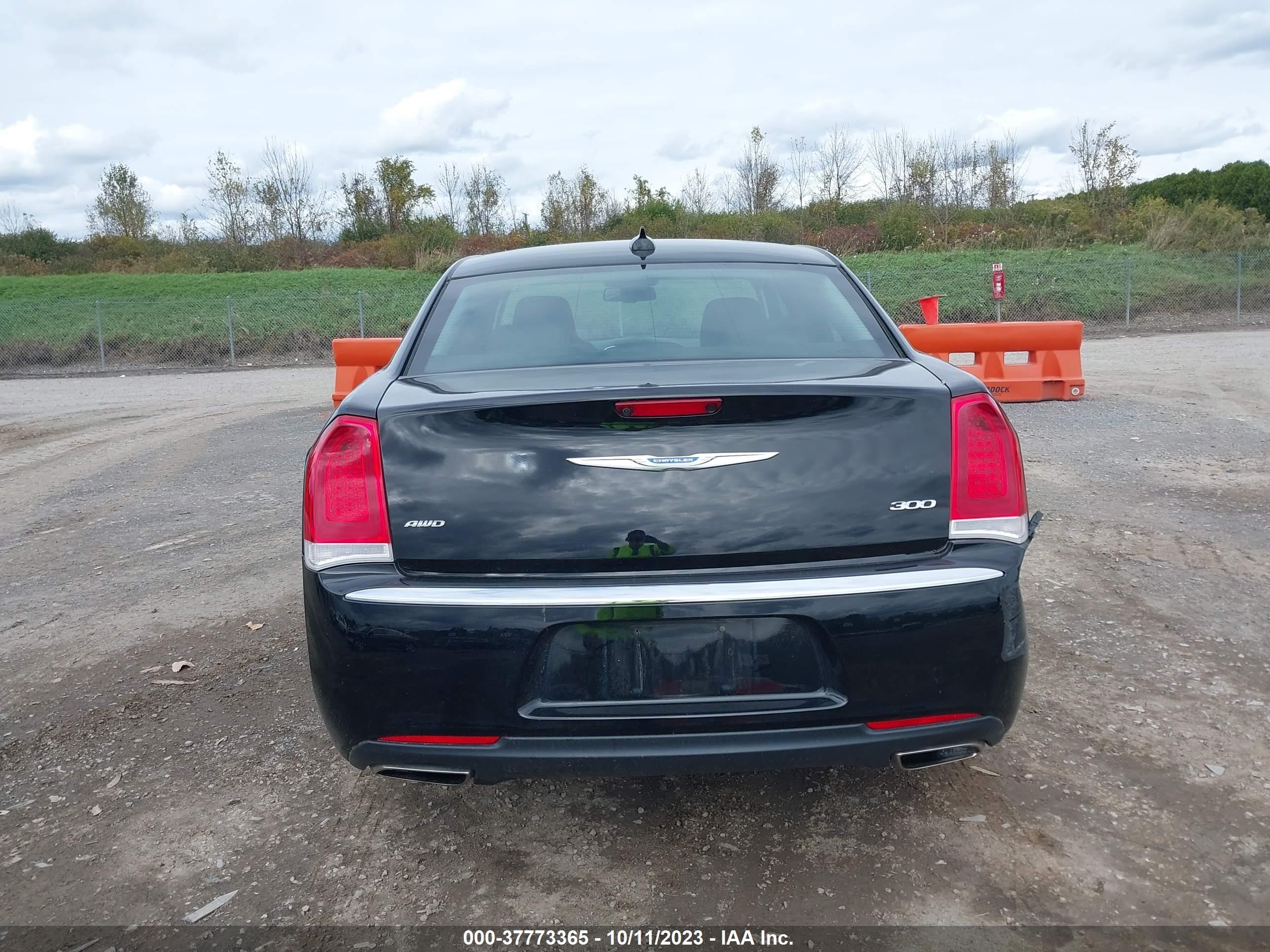 Photo 15 VIN: 2C3CCARG0NH210096 - CHRYSLER 300 