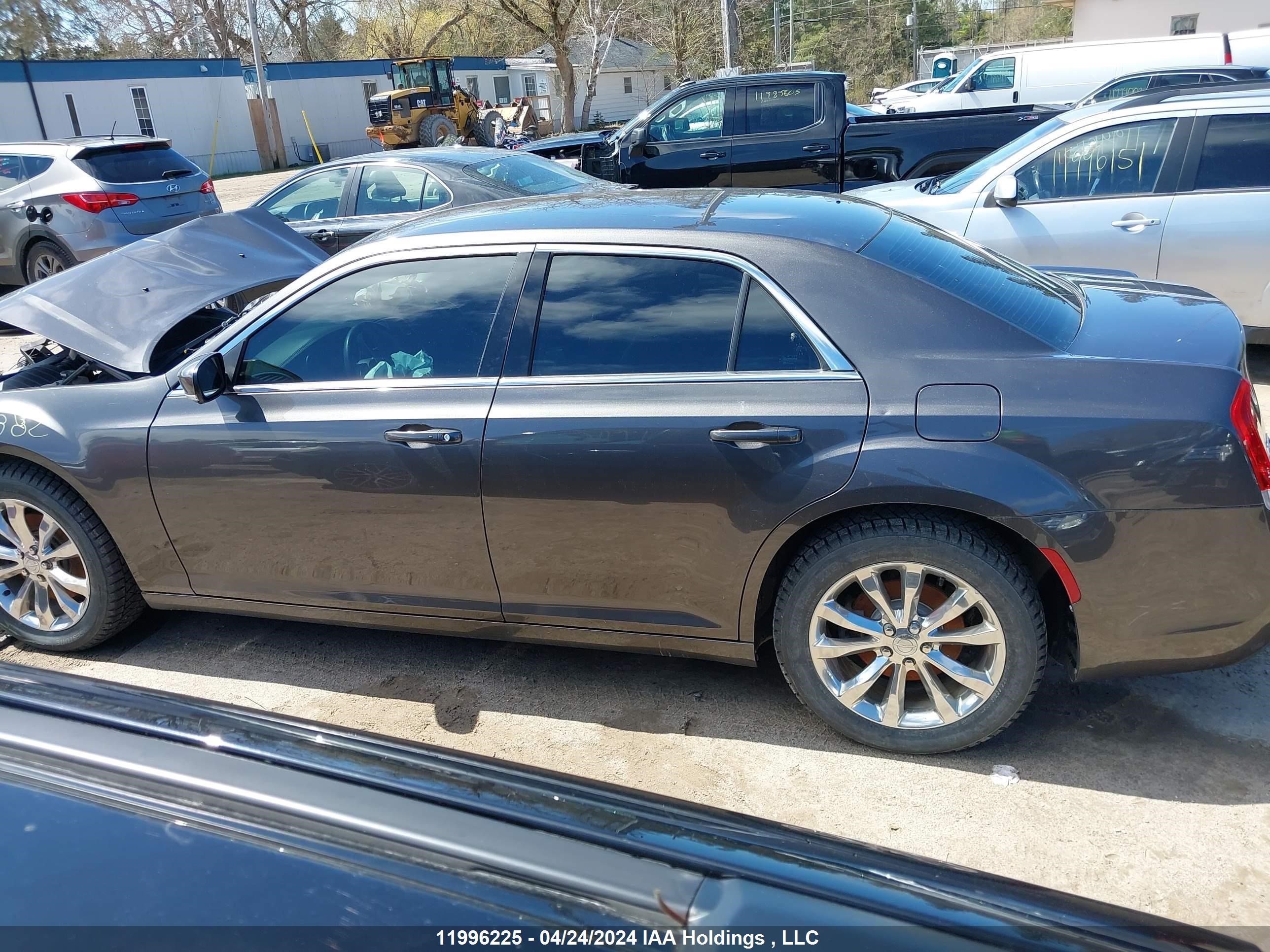 Photo 14 VIN: 2C3CCARG1LH173735 - CHRYSLER 300 