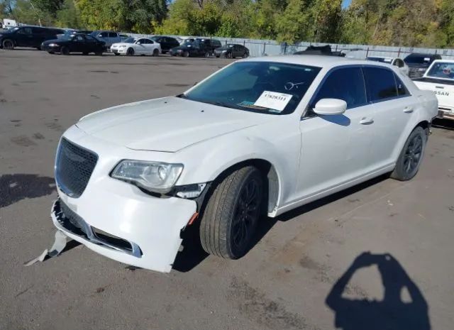 Photo 1 VIN: 2C3CCARG2FH810877 - CHRYSLER 300 