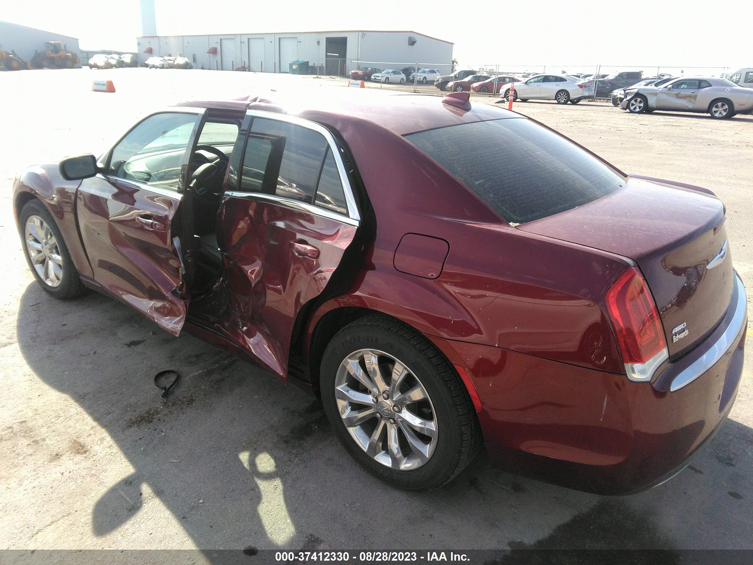 Photo 2 VIN: 2C3CCARG2HH534980 - CHRYSLER 300 