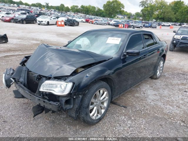 Photo 1 VIN: 2C3CCARG2JH332050 - CHRYSLER 300 