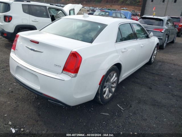 Photo 3 VIN: 2C3CCARG3JH255026 - CHRYSLER 300 