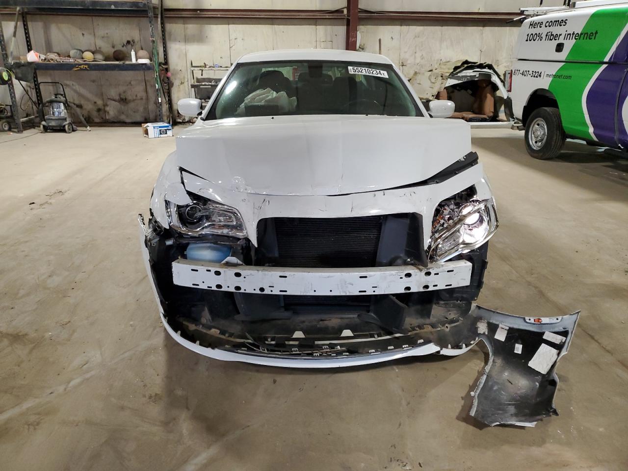 Photo 4 VIN: 2C3CCARG3JH282145 - CHRYSLER 300 