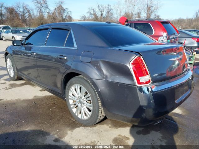 Photo 2 VIN: 2C3CCARG6DH581066 - CHRYSLER 300 