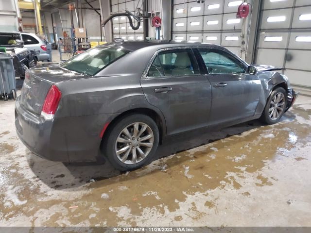 Photo 3 VIN: 2C3CCARG8JH211457 - CHRYSLER 300 