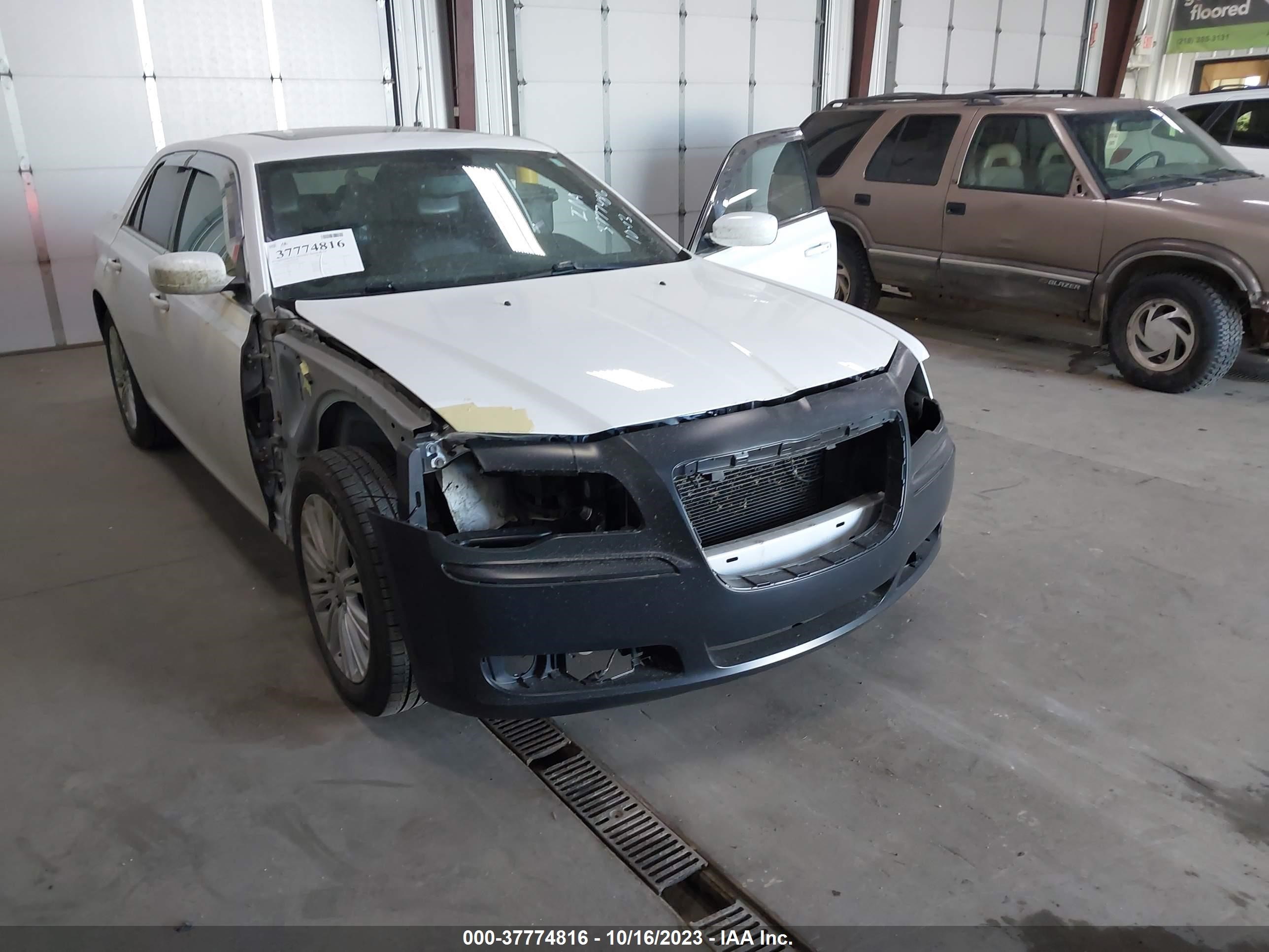 Photo 5 VIN: 2C3CCARG9EH374298 - CHRYSLER 300 