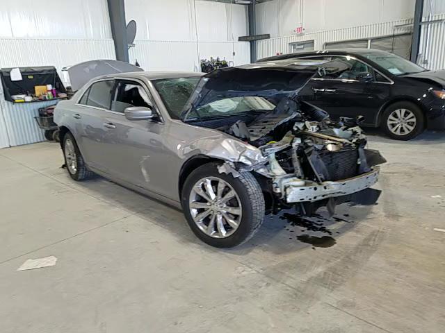 Photo 10 VIN: 2C3CCARGXJH175108 - CHRYSLER 300 TOURIN 