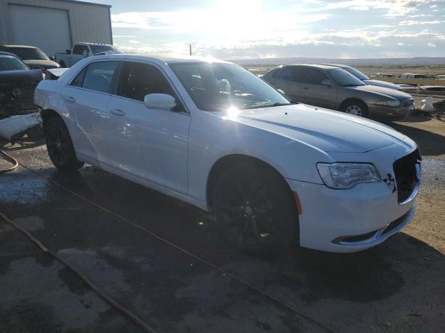 Photo 3 VIN: 2C3CCARGXKH580550 - CHRYSLER 300 