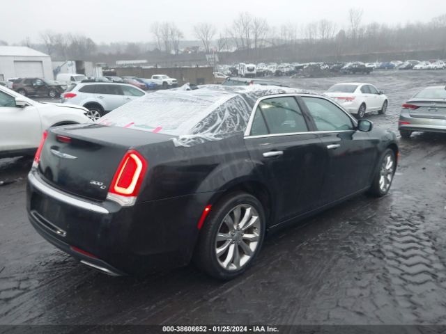 Photo 3 VIN: 2C3CCASG3FH767337 - CHRYSLER 300C 