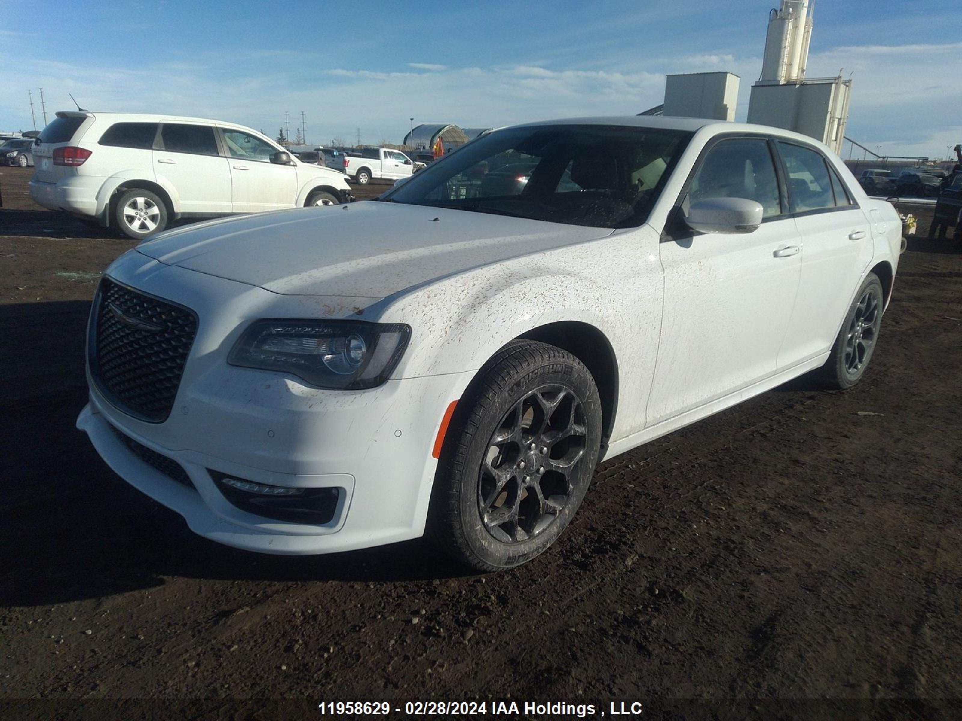 Photo 1 VIN: 2C3CCASG9PH620750 - CHRYSLER 300 