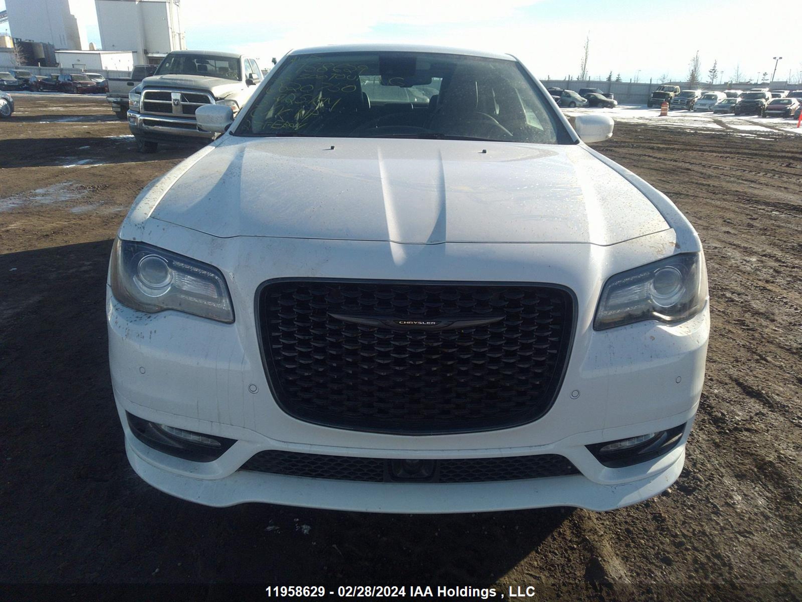 Photo 12 VIN: 2C3CCASG9PH620750 - CHRYSLER 300 