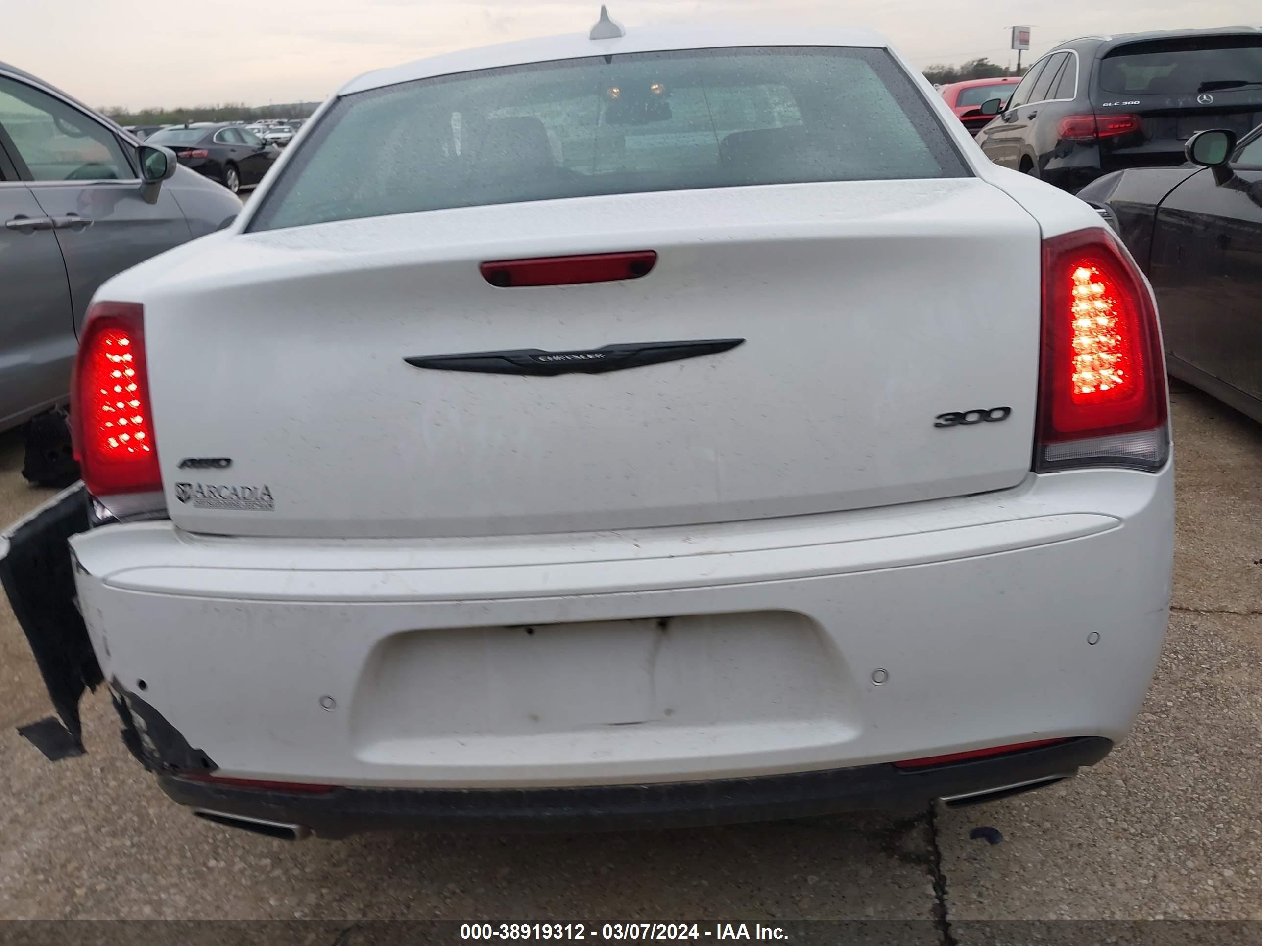 Photo 14 VIN: 2C3CCASGXNH116432 - CHRYSLER 300 