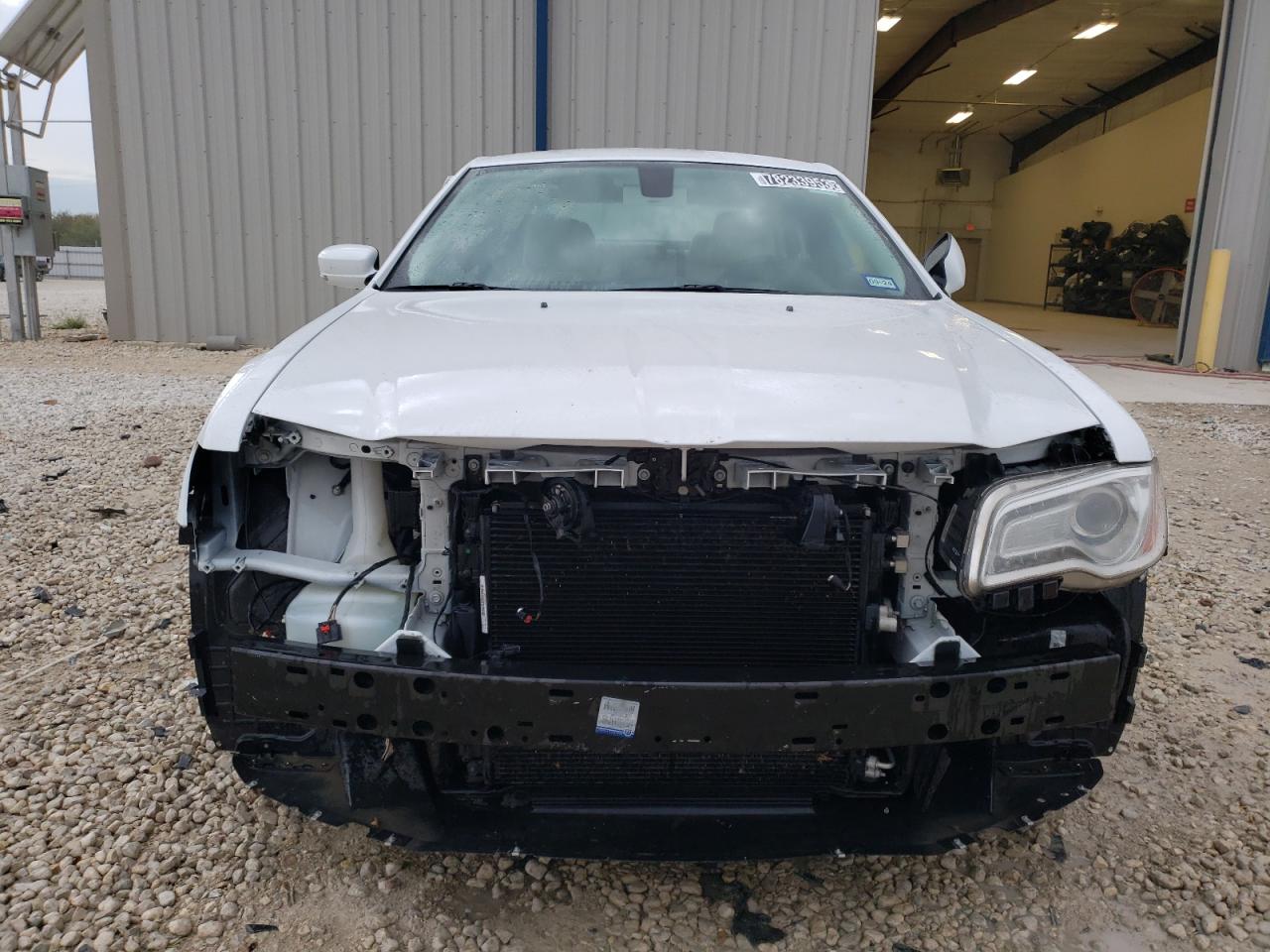 Photo 4 VIN: 2C3CCASGXNH236943 - CHRYSLER 300 