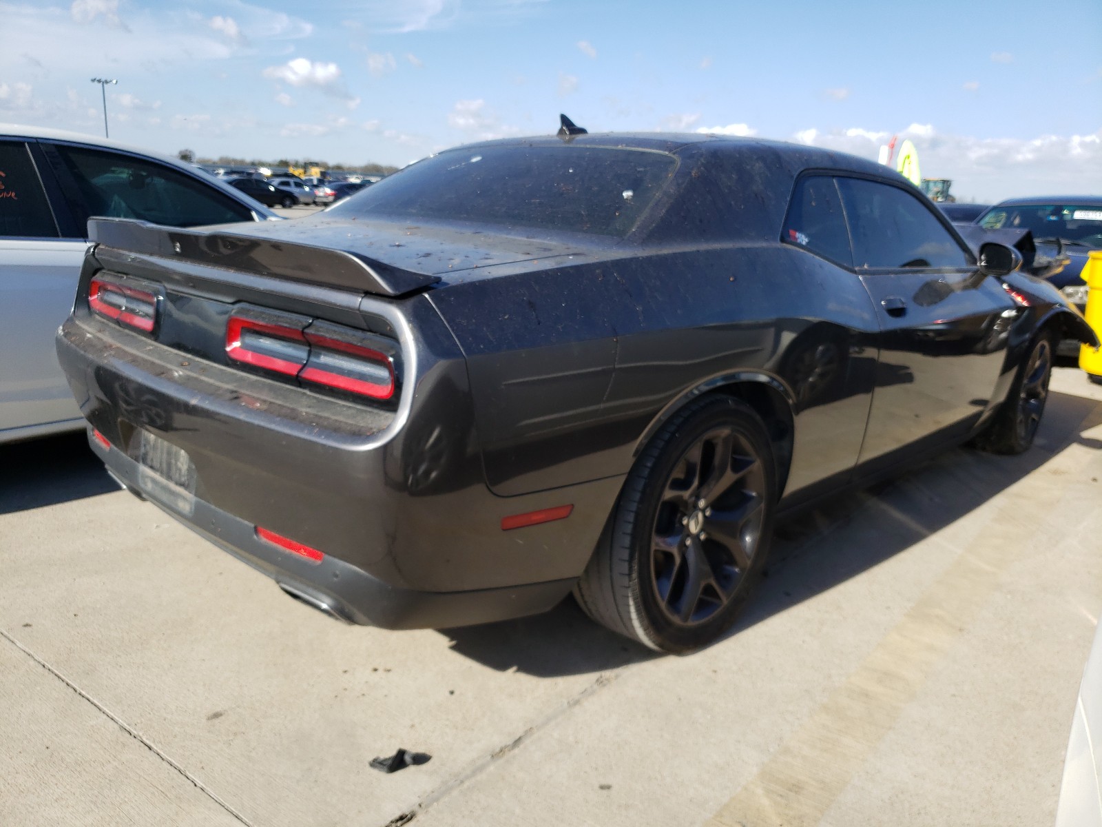 Photo 3 VIN: 2C3CD2AG0JH149981 - DODGE CHALLENGER 