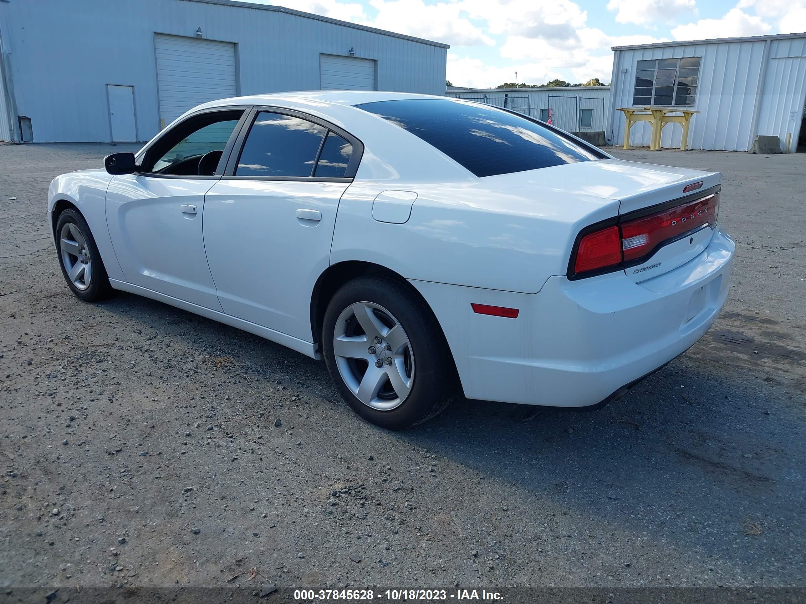 Photo 2 VIN: 2C3CDXAT4EH367557 - DODGE CHARGER 