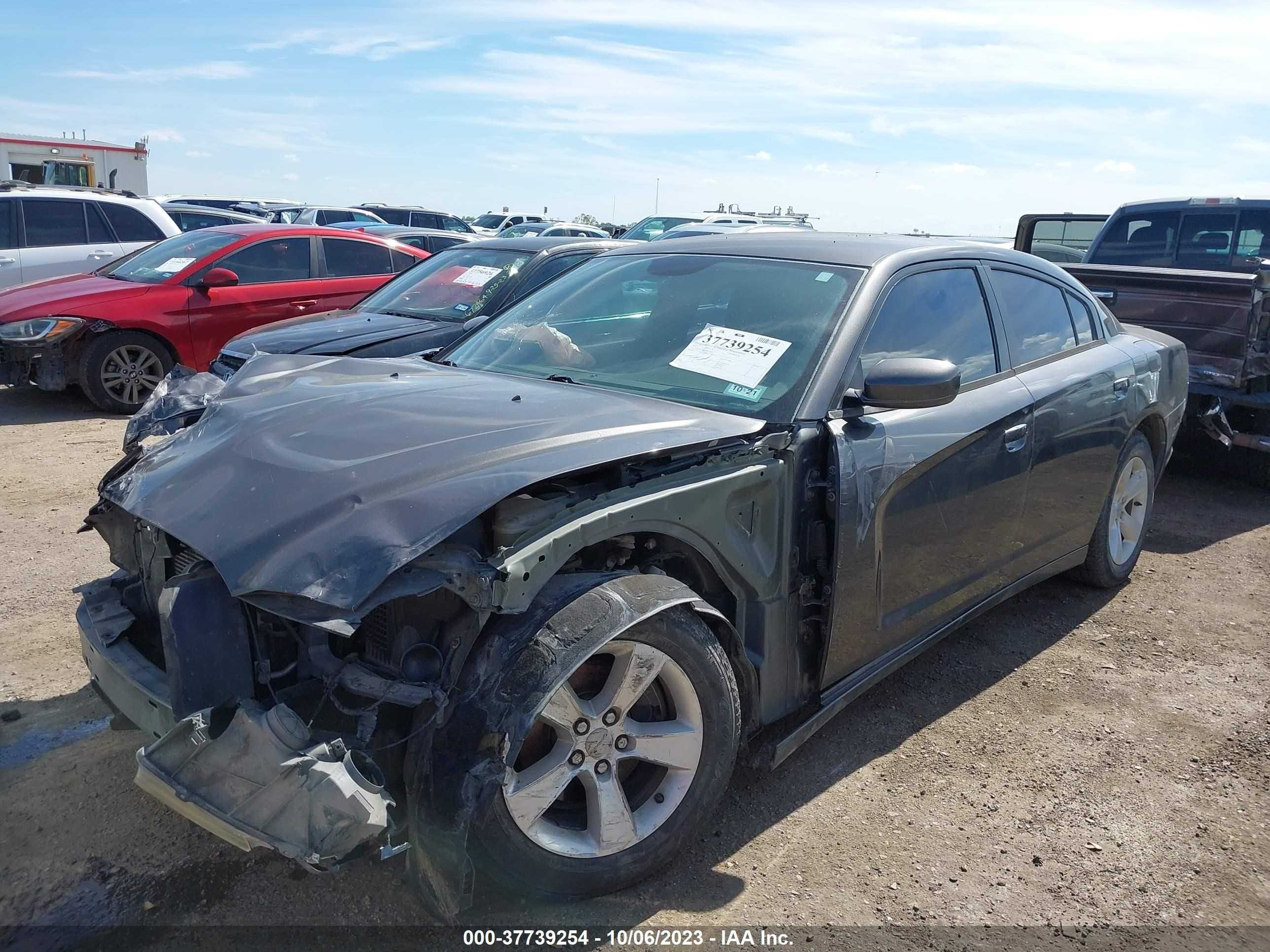 Photo 1 VIN: 2C3CDXBG0DH637562 - DODGE CHARGER 