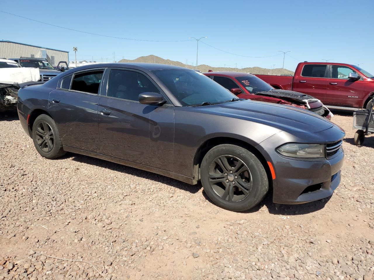 Photo 3 VIN: 2C3CDXBG0FH867282 - DODGE CHARGER 