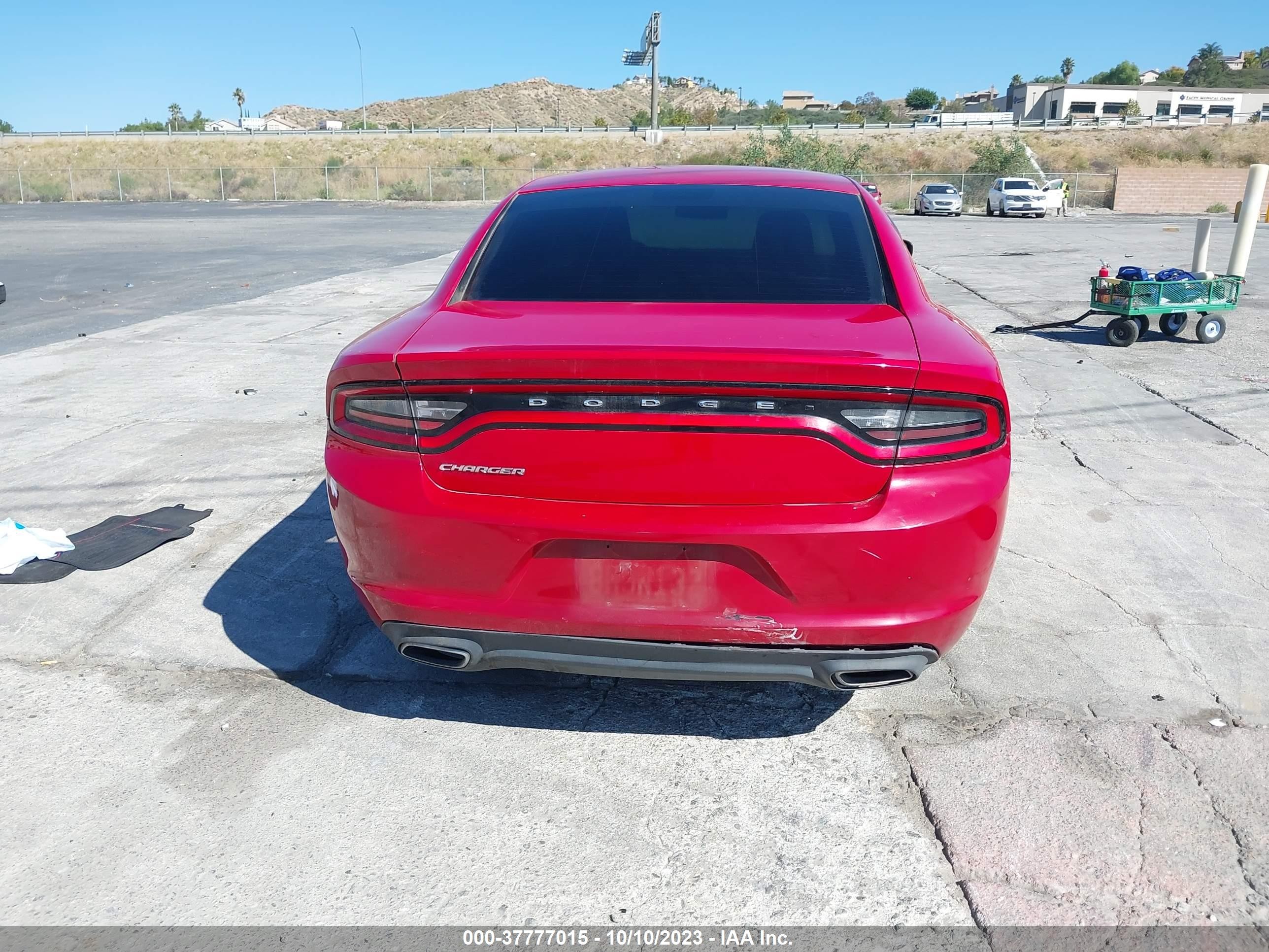 Photo 16 VIN: 2C3CDXBG0GH277097 - DODGE CHARGER 