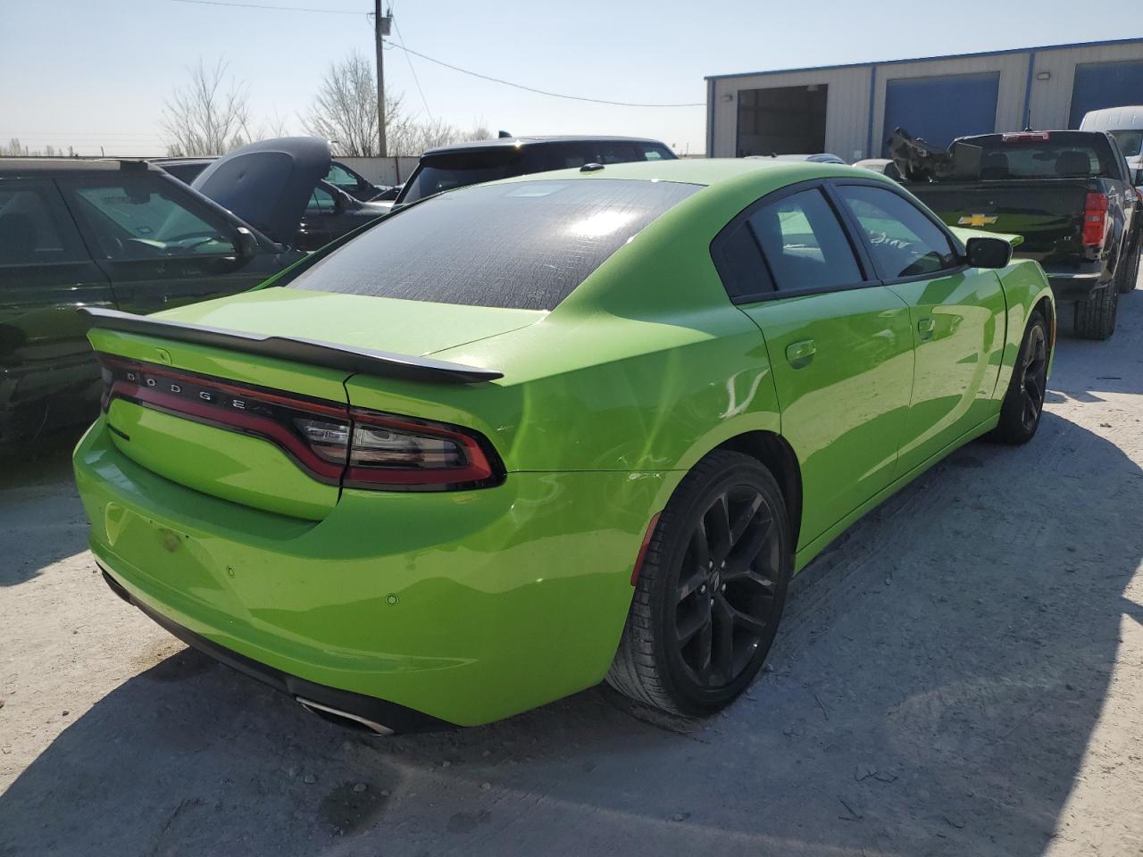 Photo 2 VIN: 2C3CDXBG0KH635615 - DODGE CHARGER 