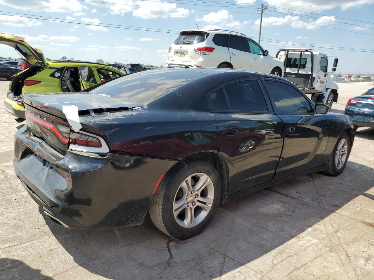 Photo 2 VIN: 2C3CDXBG0KH707784 - DODGE CHARGER 