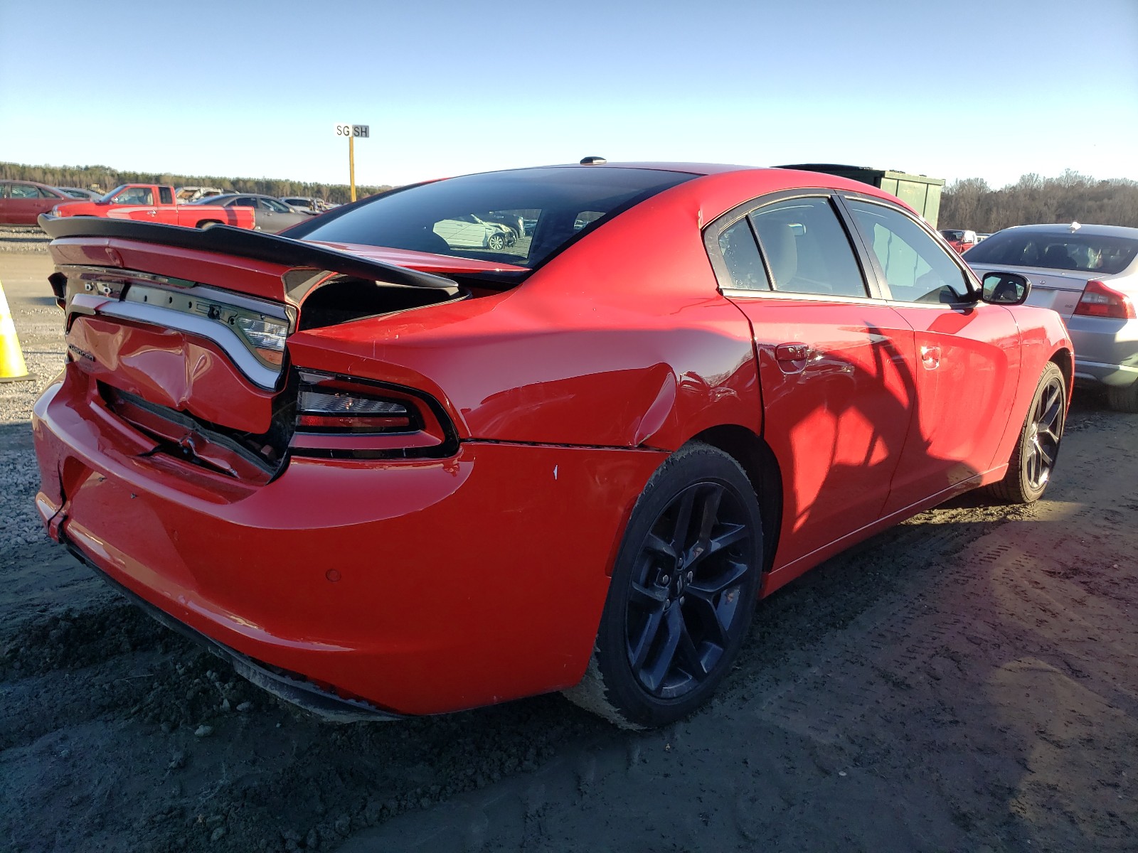 Photo 3 VIN: 2C3CDXBG0KH748982 - DODGE CHARGER SX 