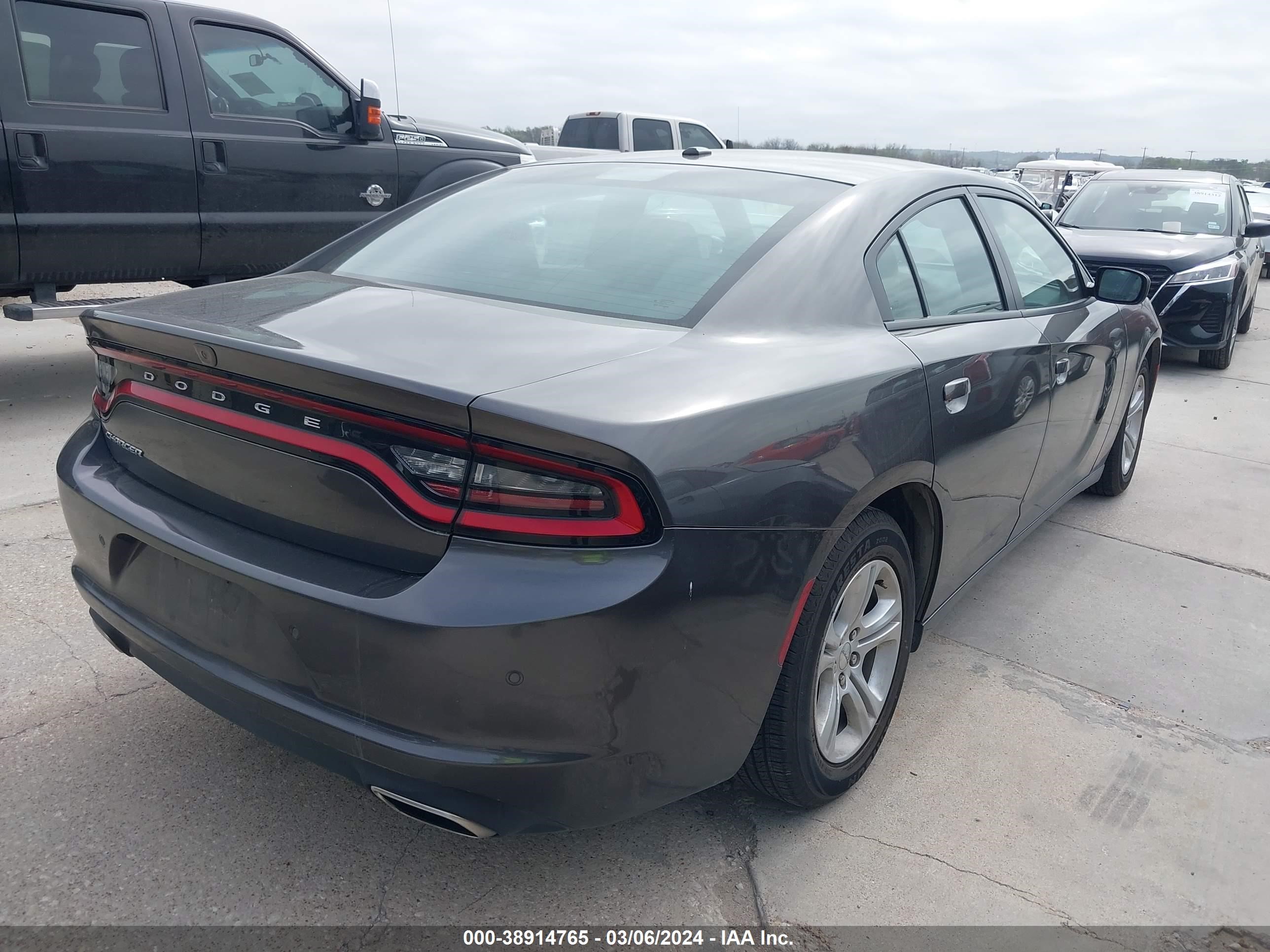 Photo 3 VIN: 2C3CDXBG0LH237175 - DODGE CHARGER 